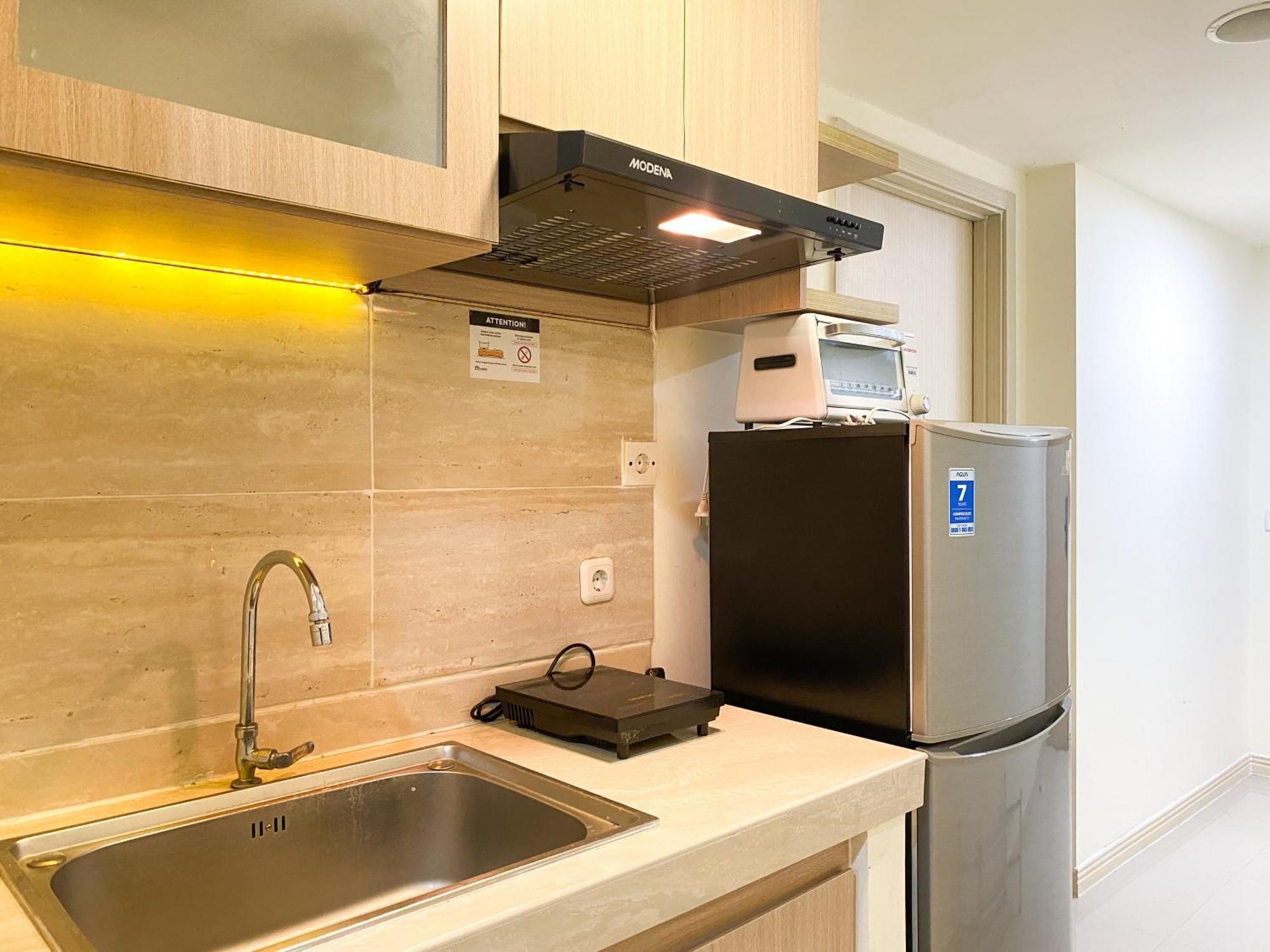 Spacious And Homey 2br At Meikarta By Travelio Apartemen