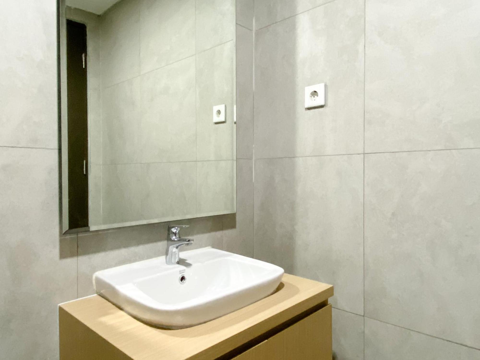 Spacious And Homey 2br At Meikarta By Travelio *