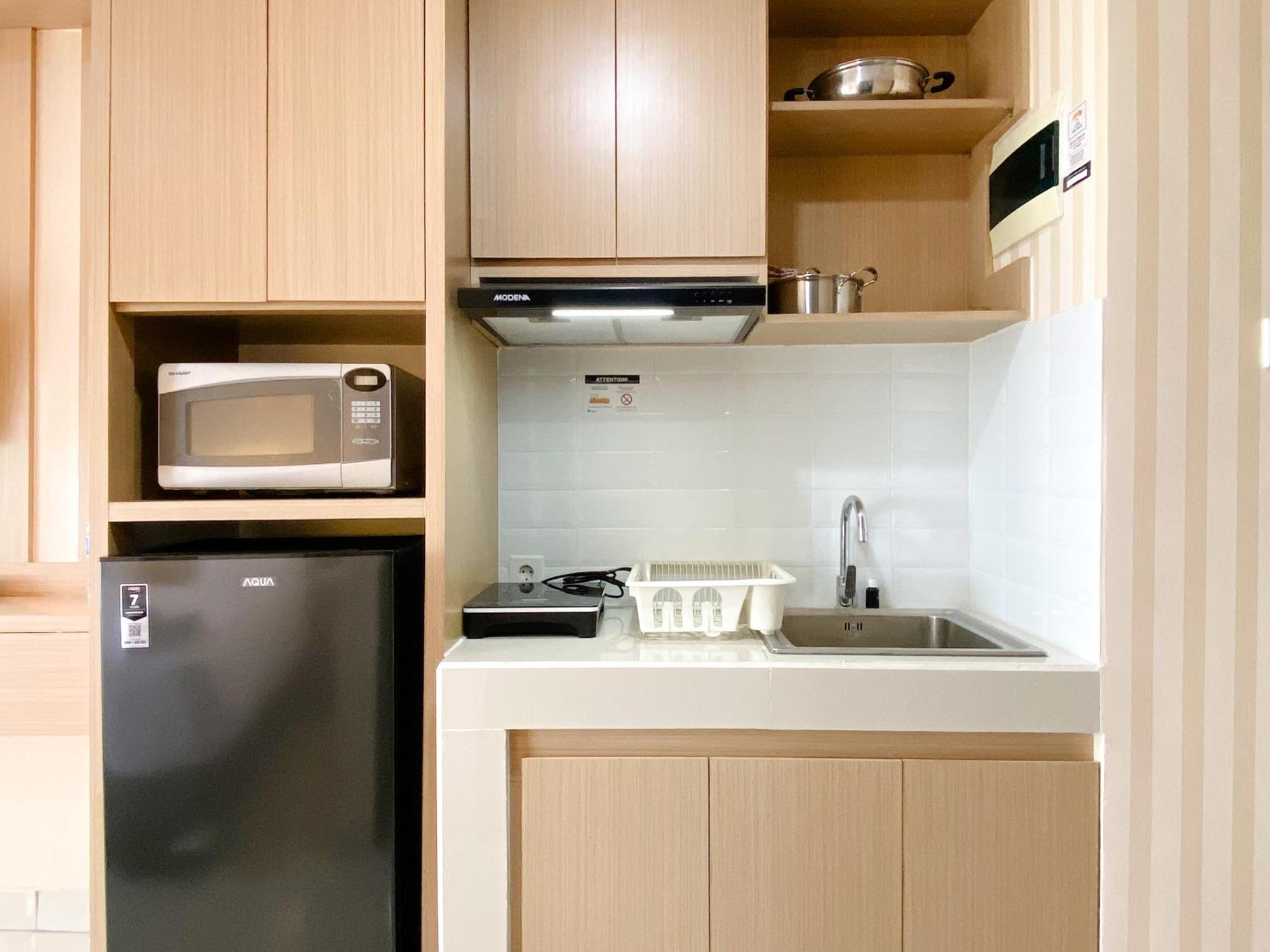 Spacious And Homey 2br At Meikarta By Travelio Apartemen Cikarang