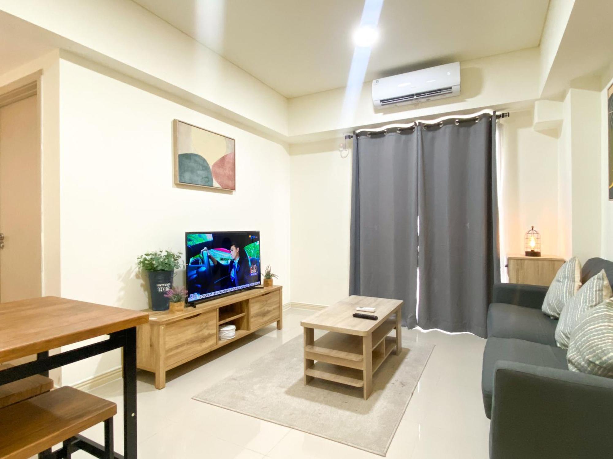 Spacious And Homey 2br At Meikarta By Travelio