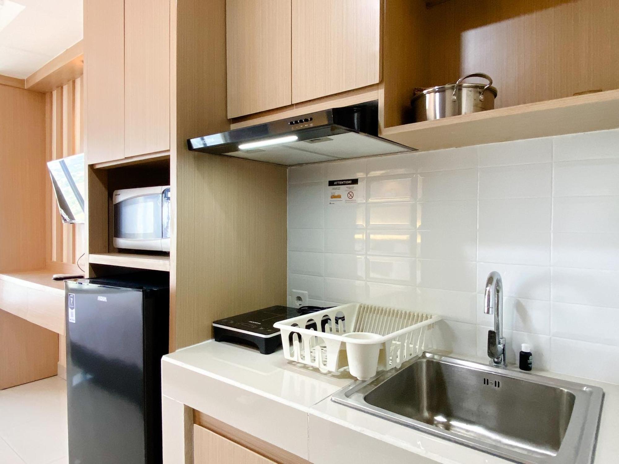 Spacious And Homey 2br At Meikarta By Travelio Apartemen Cikarang