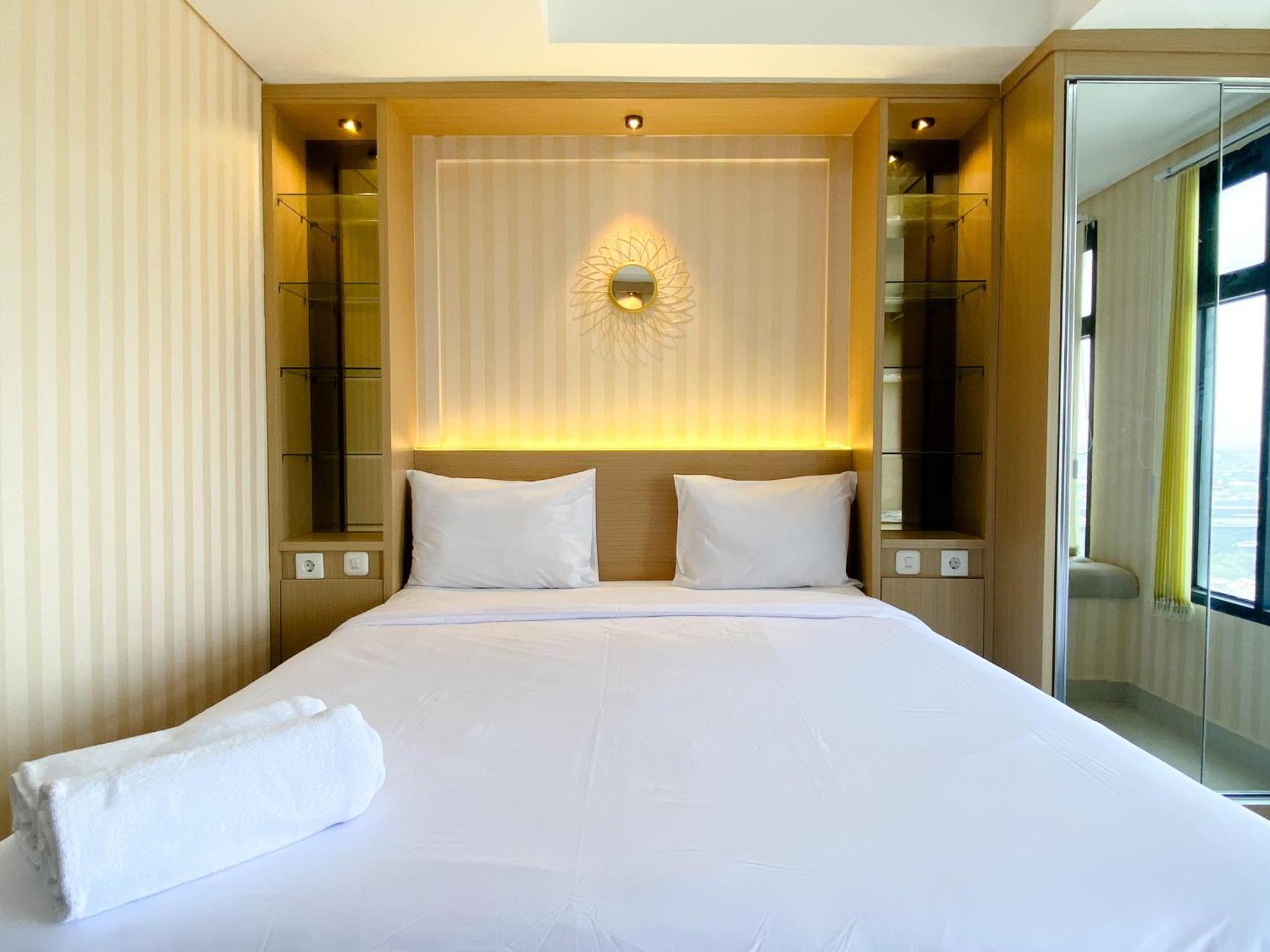 Spacious And Homey 2br At Meikarta By Travelio Apartemen Cikarang